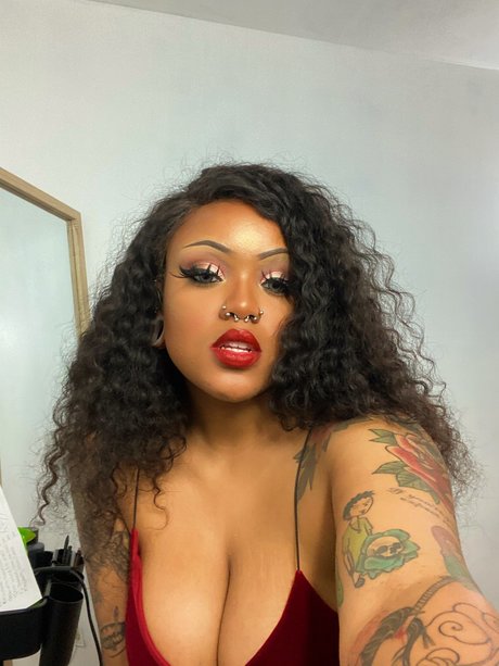 milf wife onlyfans naked image