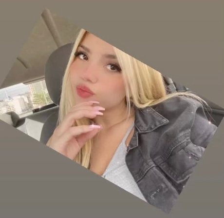 _Natalie Camila_ adult model img