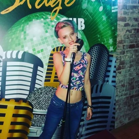 CristalHoneyLove pretty model pictures