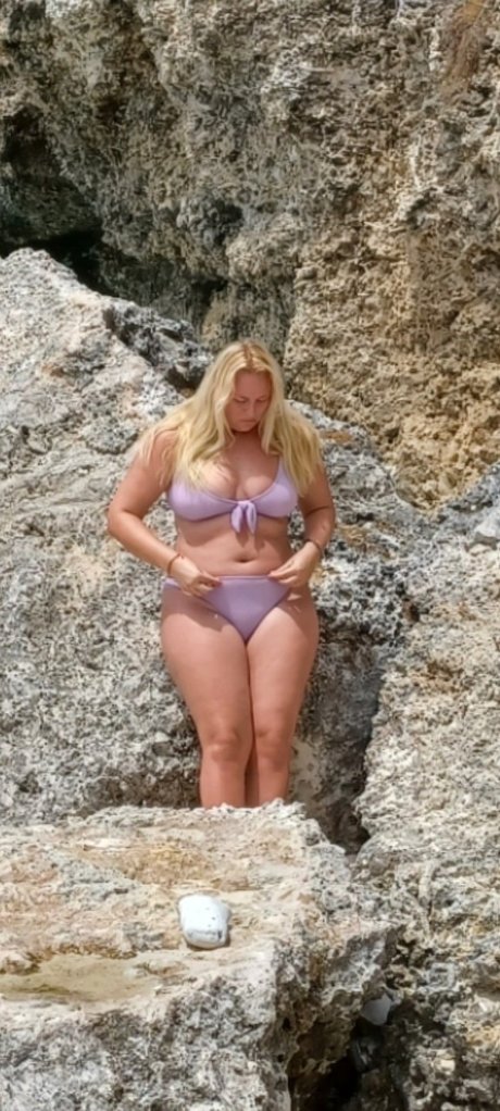 MISS Nanini star adult photos