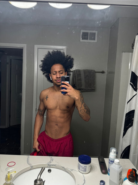 lesbian milf onlyfans sex gallery