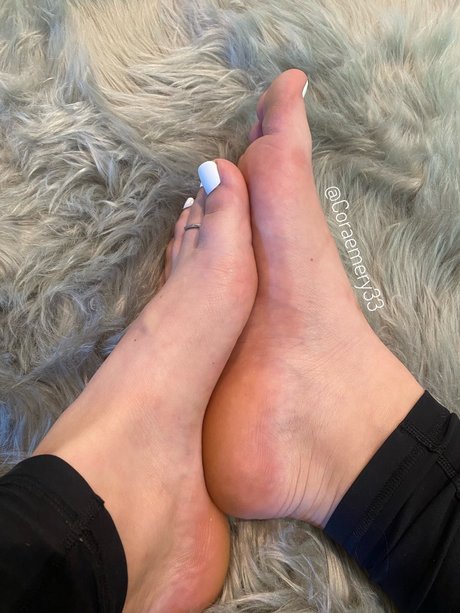 Cora Emery star perfect photos