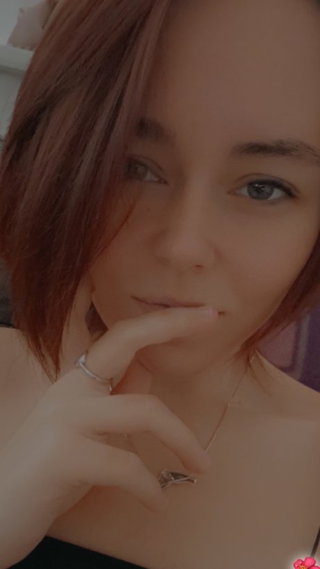 Linsbla model pornographic pics