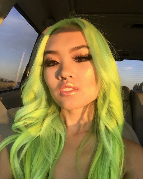 Casshole Yee xxx star photos