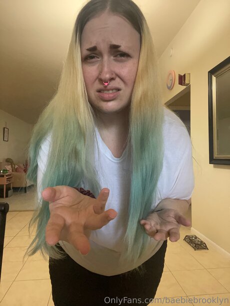 Brooklyn Baebie star pornographic photos