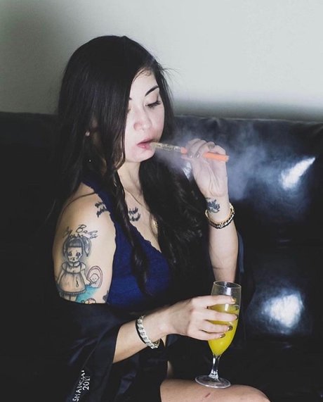 BhadGal Rhe exclusive actress img