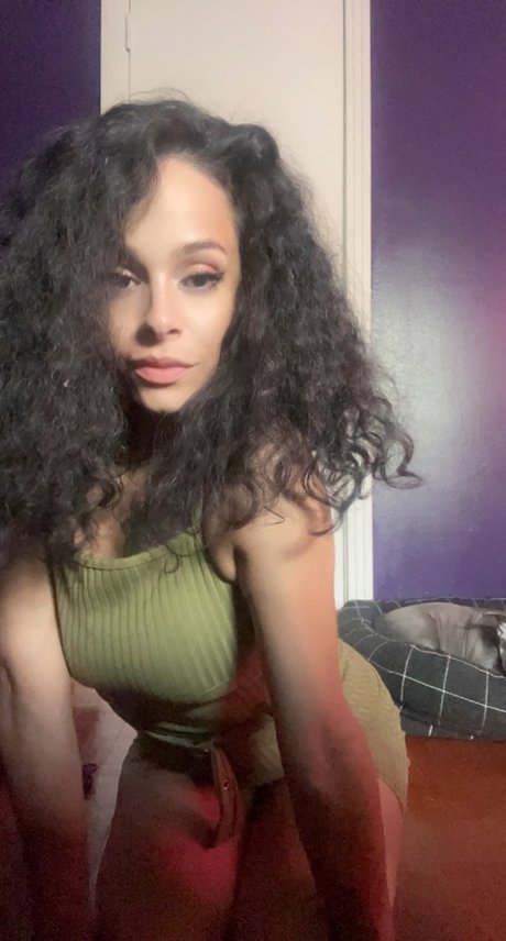 NellyGetsNaked pretty pornstar galleries