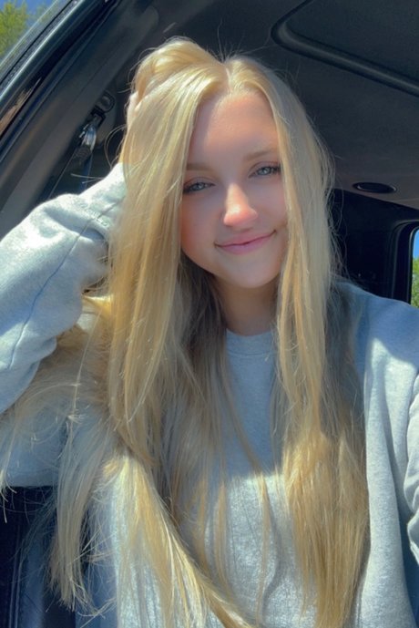 brunette petite onlyfans perfect photo