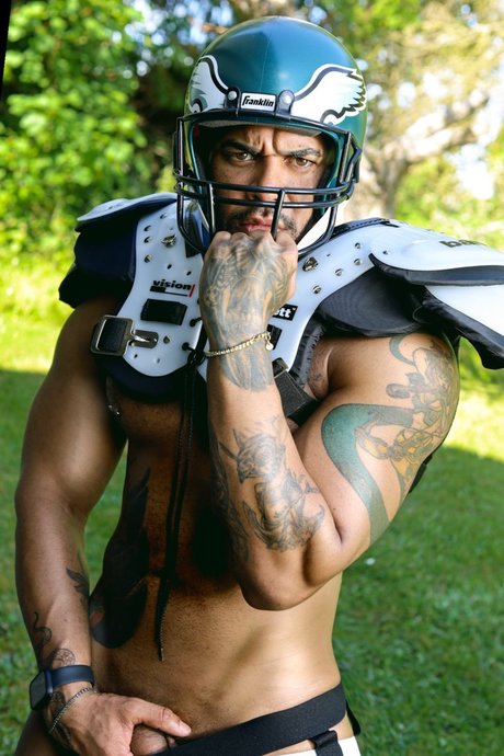 Nichollas dub model high quality pictures