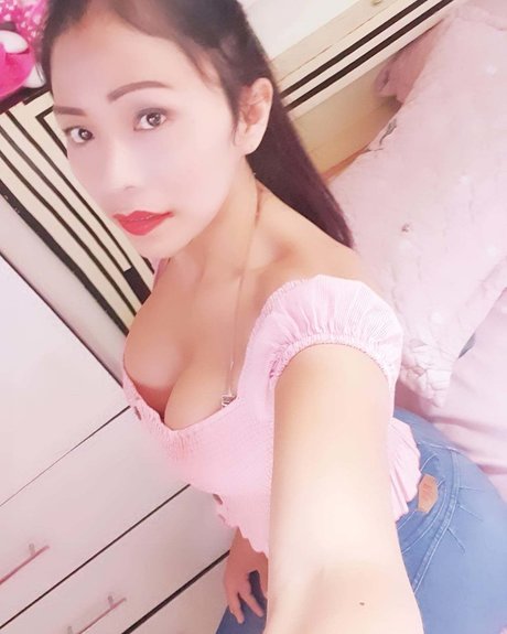 Angely nude actress pic