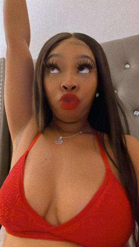 Big Booty B_ pornstar top pic