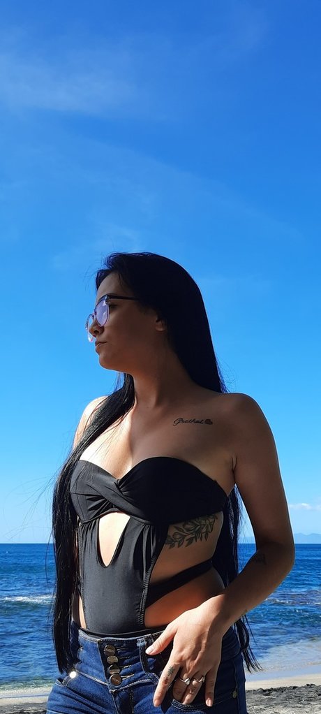 Nikole model free photo