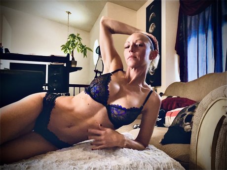 _PETITE HIP HOP VIXEN_ xxx pornstar galleries