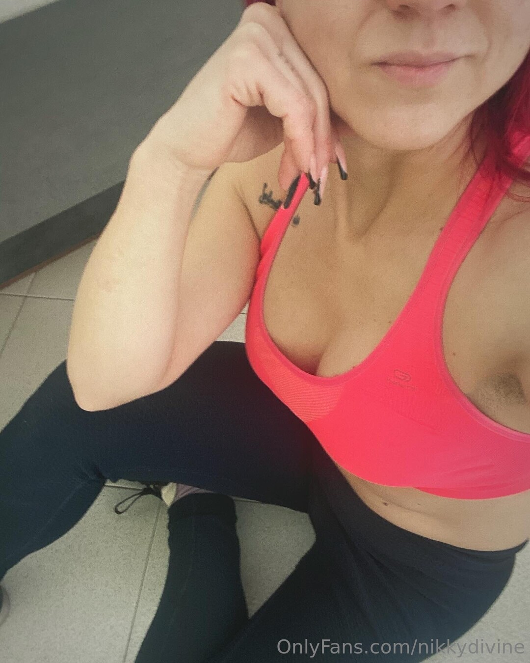 Nikky Divine nude star pic