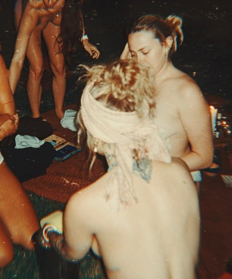 amateur asian onlyfans hot naked images