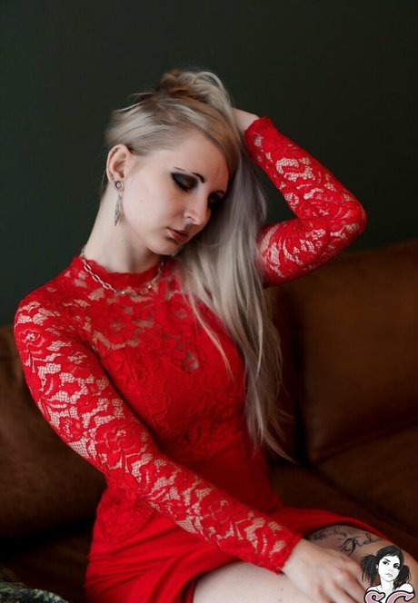 hopefulsuicidegirls nude model image