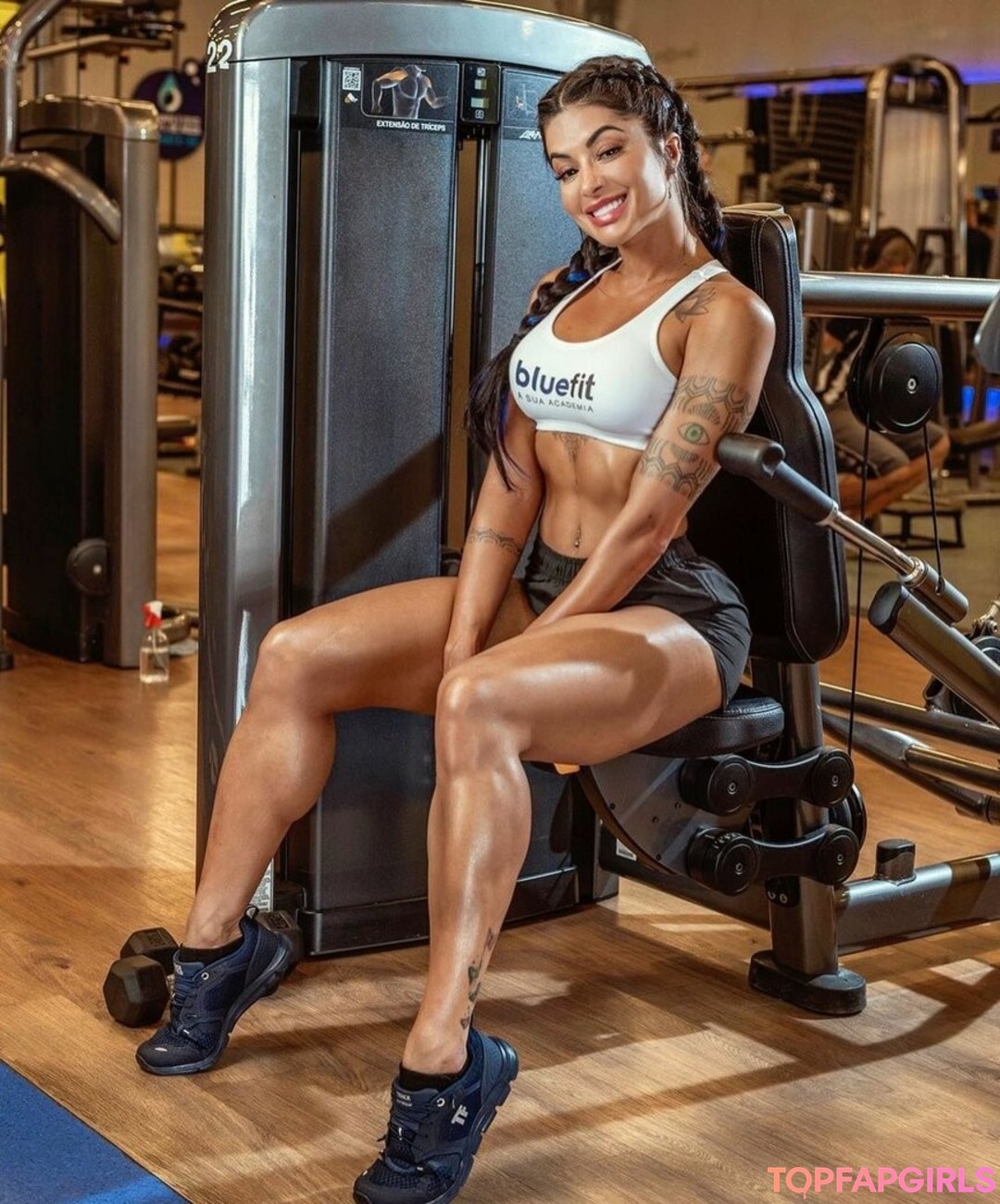 Aline Riscado high quality model image