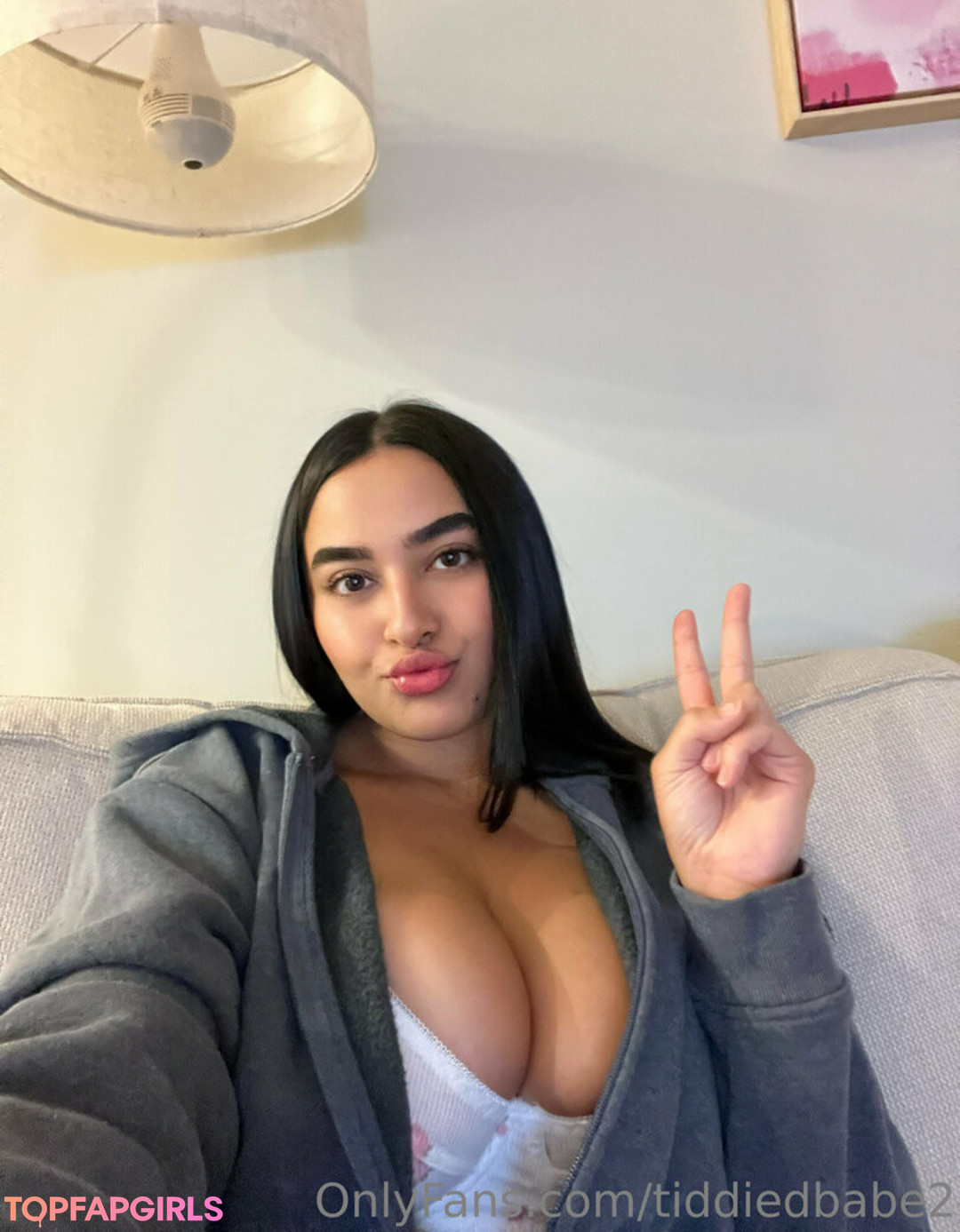 tiddiedbabe2 nudes actress picture