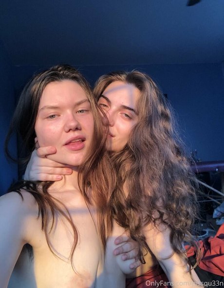 pissqu33n star sexy pic