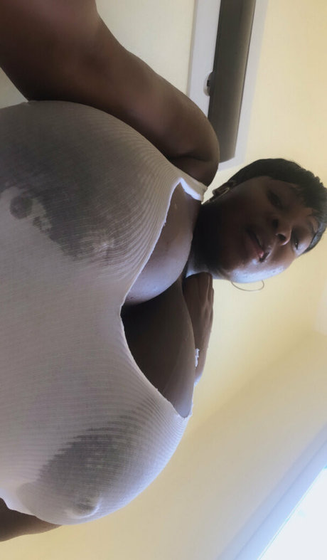 lesbian milf onlyfans sexy pictures