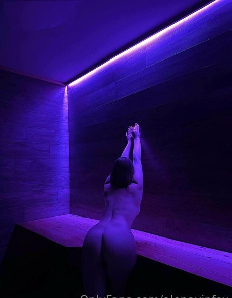 alenavipfox pornstar naked img