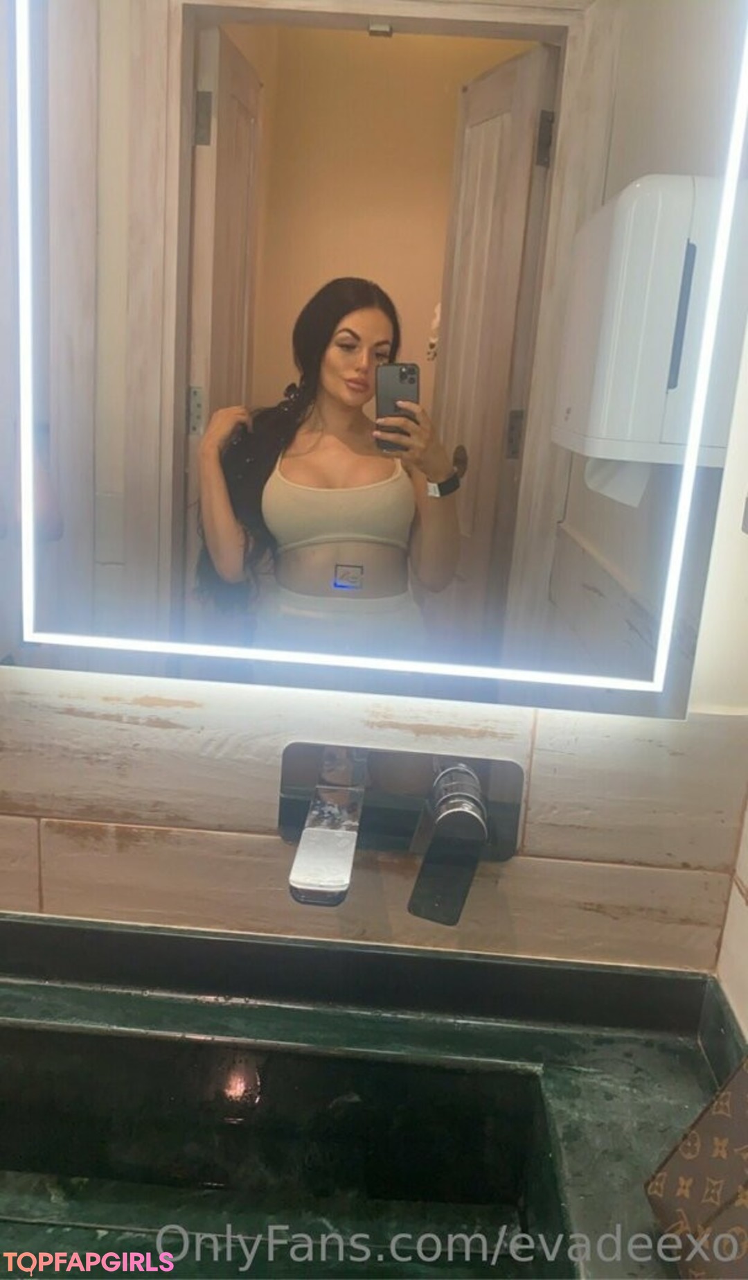 lesbian fisting onlyfans free sex galleries