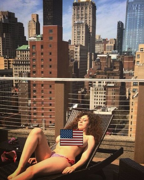 Leila Lowfire pornstar free picture