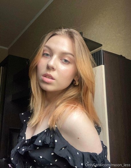 moon less pornstar high quality pictures