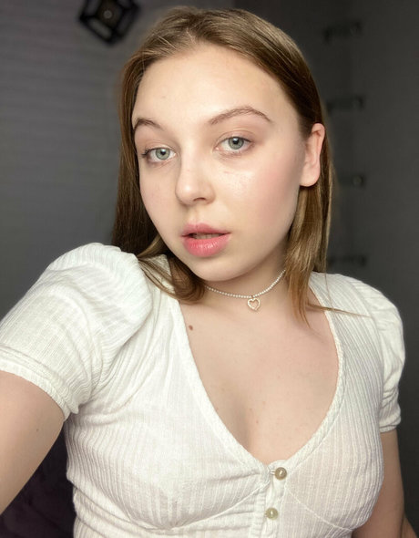 moon less pornstar high quality picture