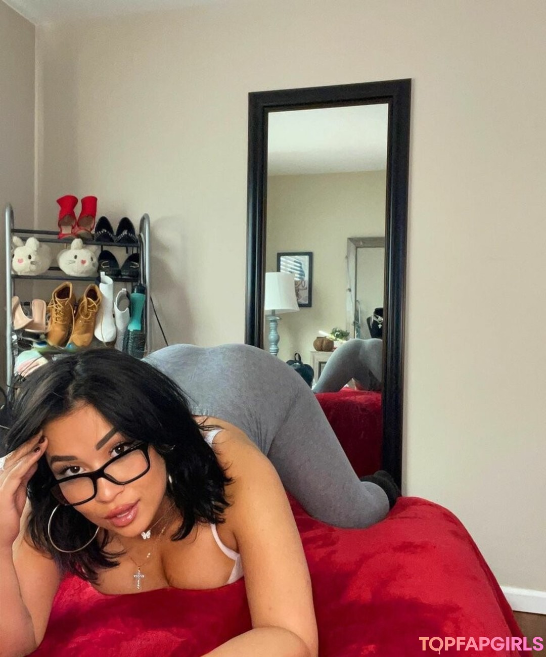 Elizabeth naked actress pics