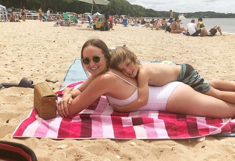 Kaylee DeFer pornstar gallery