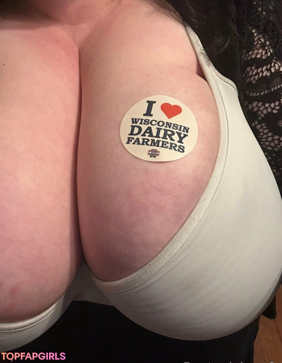bustyvicky38 star naked pic