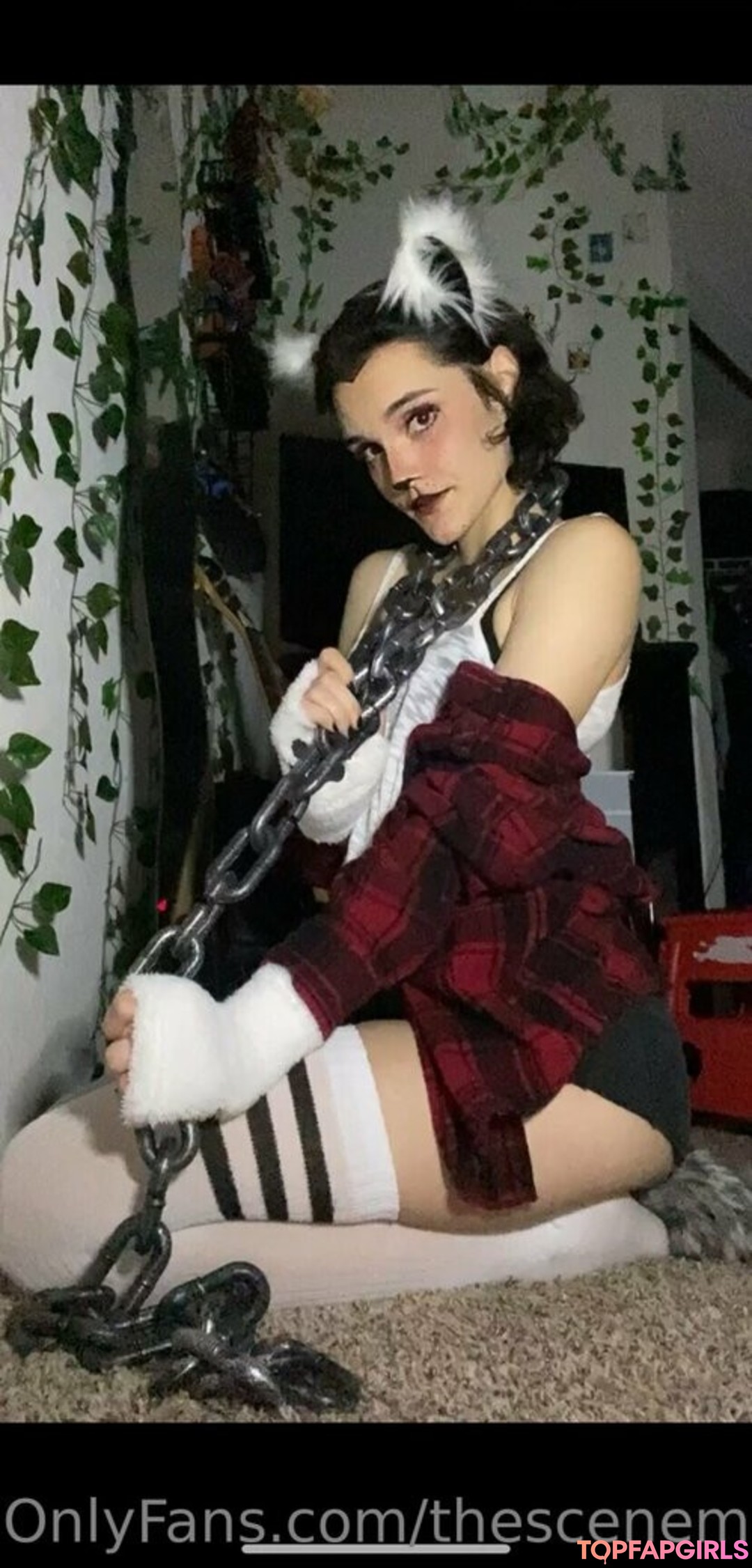 thescenemlf model adult photo