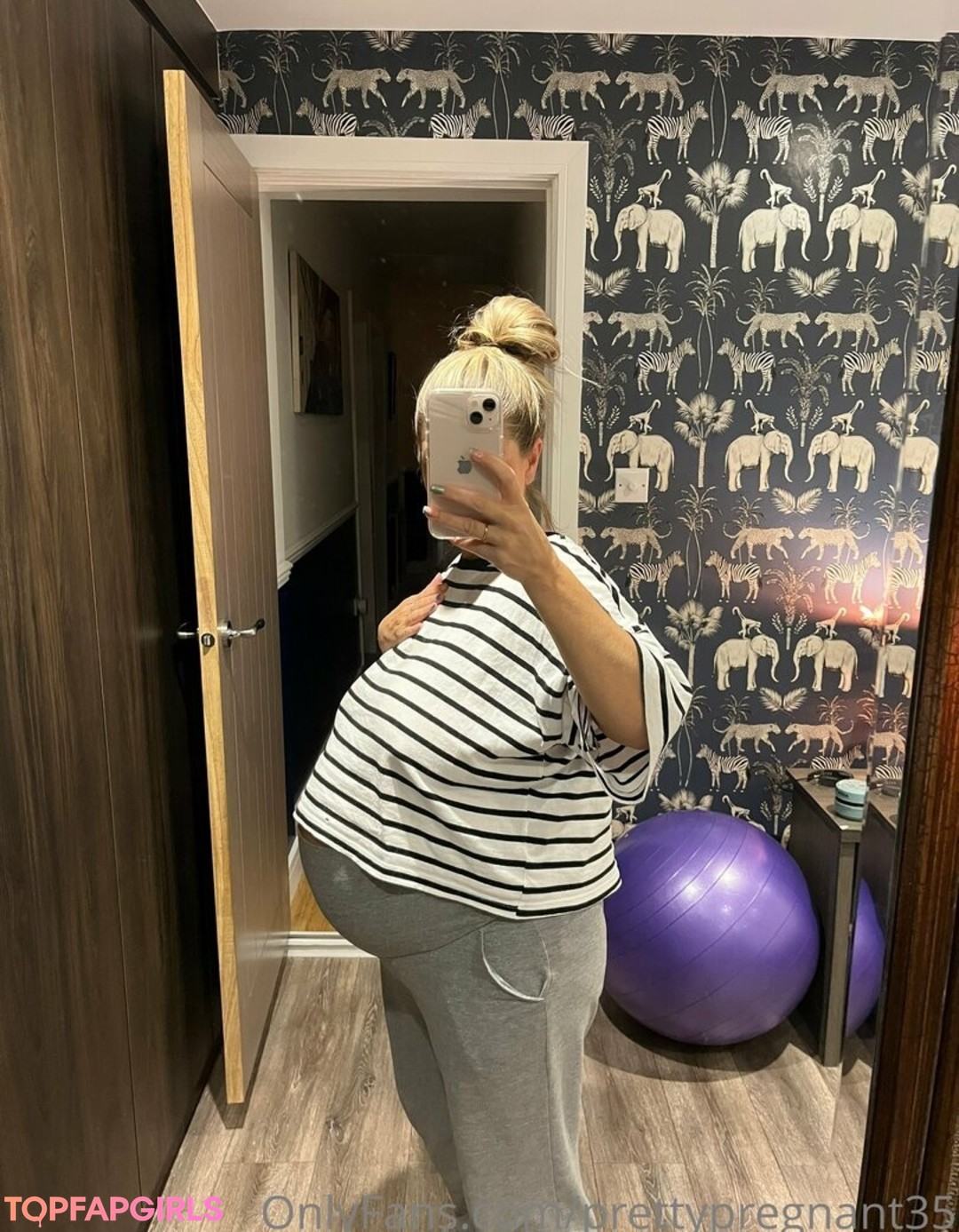 prettypregnant35 pornstar nudes picture