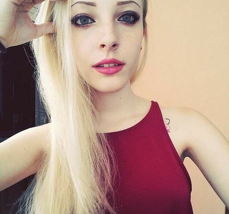 Agnese Innocente erotic pornstar photo