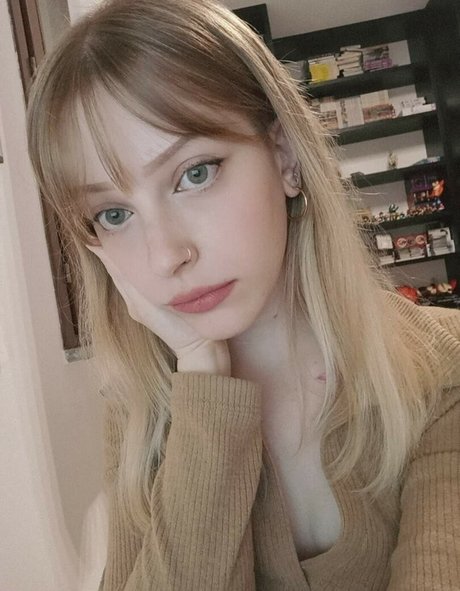 Agnese Innocente star hot picture