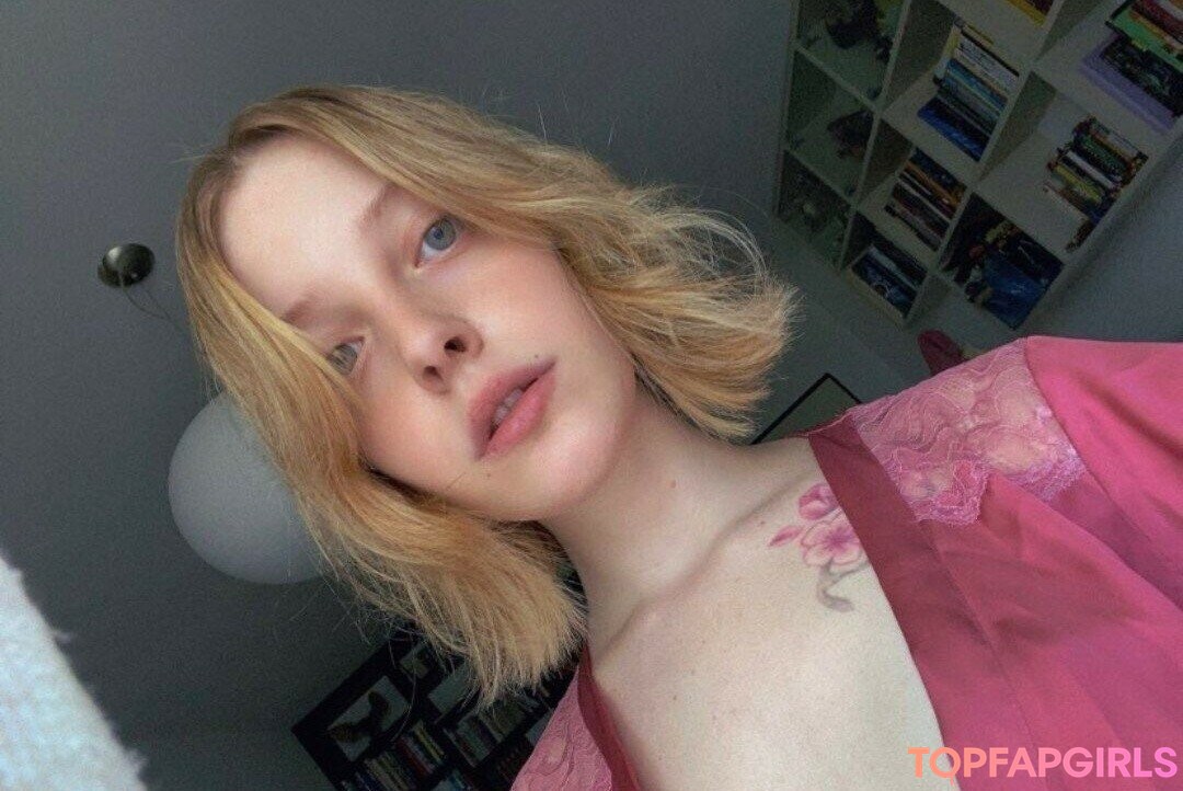 curvy muscle onlyfans hd pics