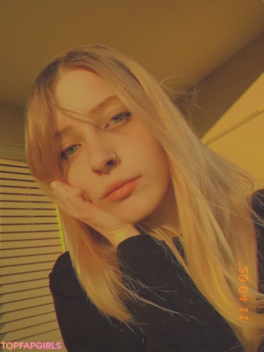 Agnese Innocente pretty actress gallery