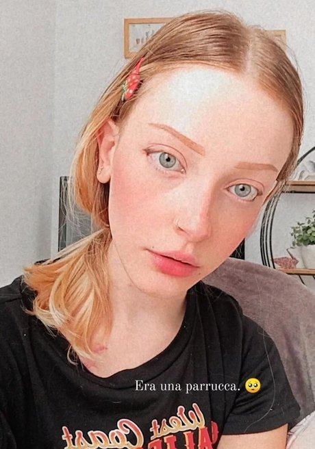 Agnese Innocente model nude image