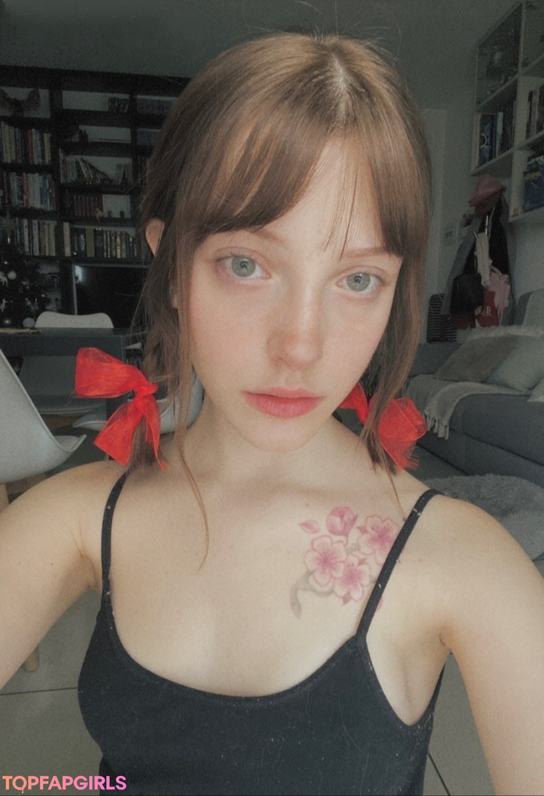 Agnese Innocente star adult galleries