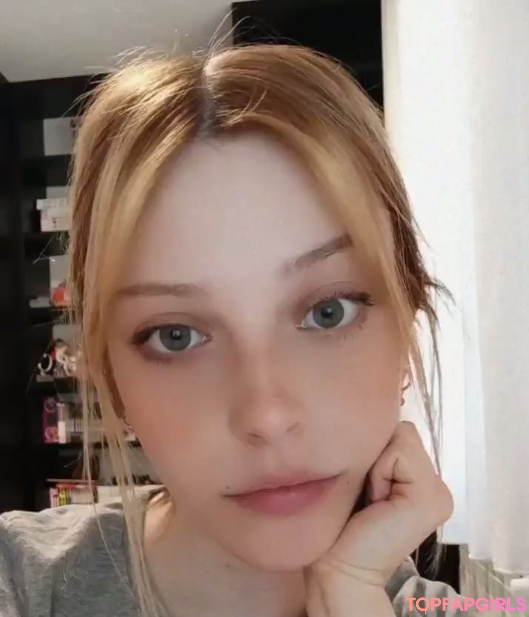 Agnese Innocente star pornographic pics