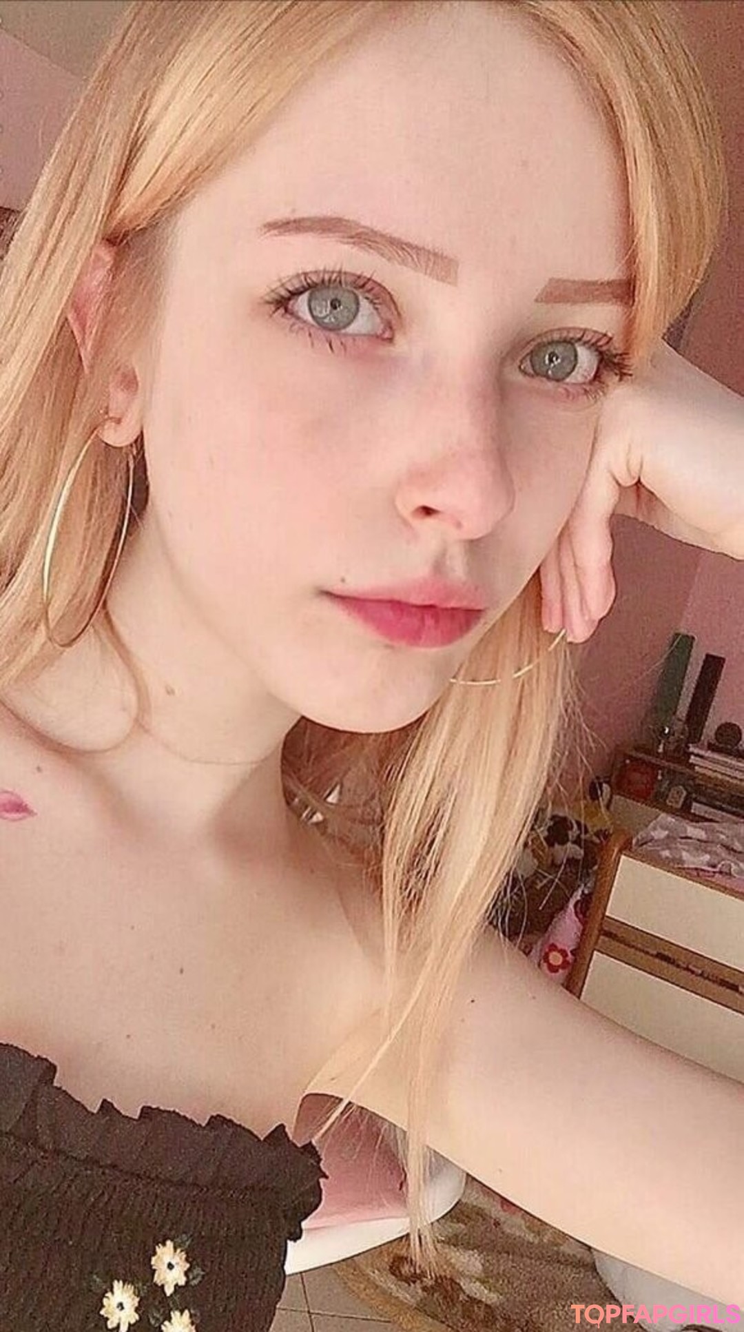 Agnese Innocente top pornstar pictures