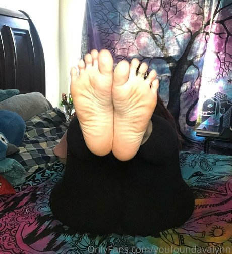 youfoundavalynn model top image