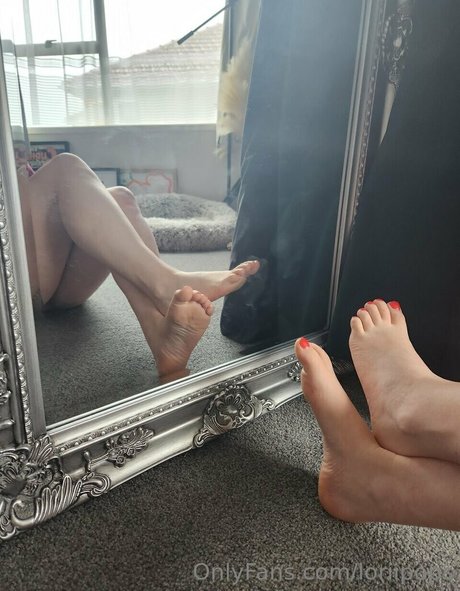 brunette petite onlyfans hd images