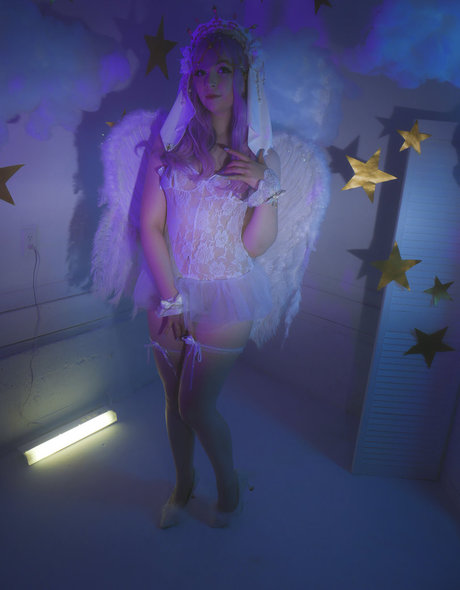 Quackiess model adult image