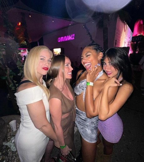 Nia Correia OT model nice picture