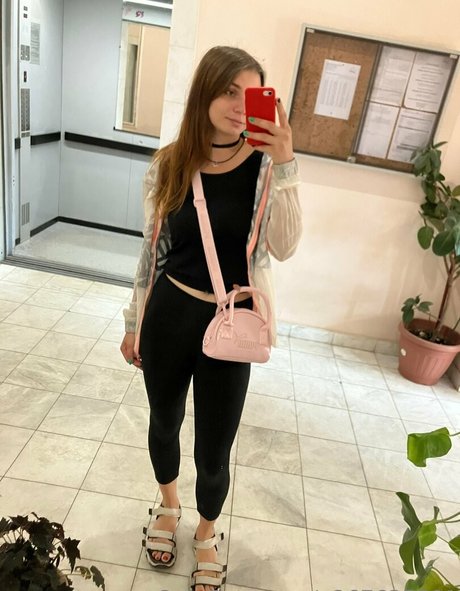 hairy teen pussy onlyfans sexy nude images