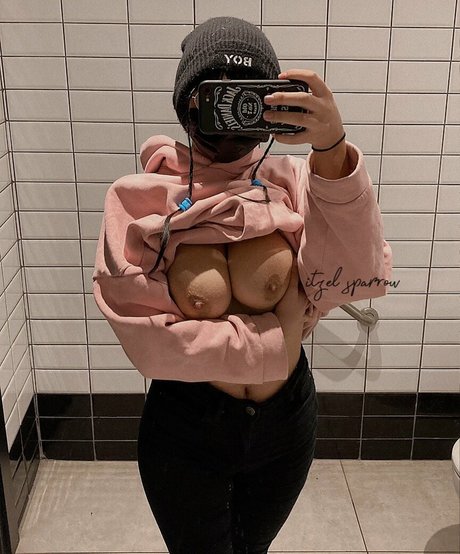 itzel2002free exclusive model photos