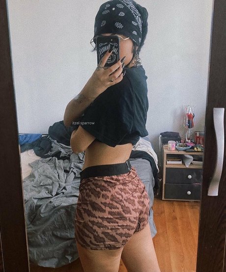 itzel2002free model sex gallery