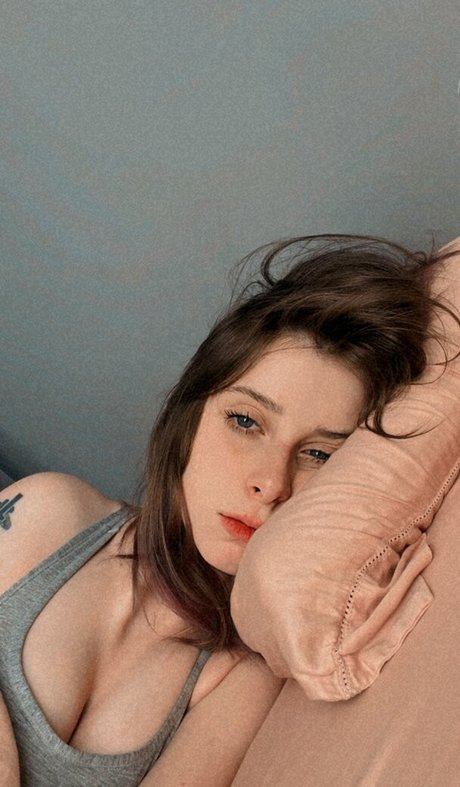 blonde midget onlyfans art naked photo